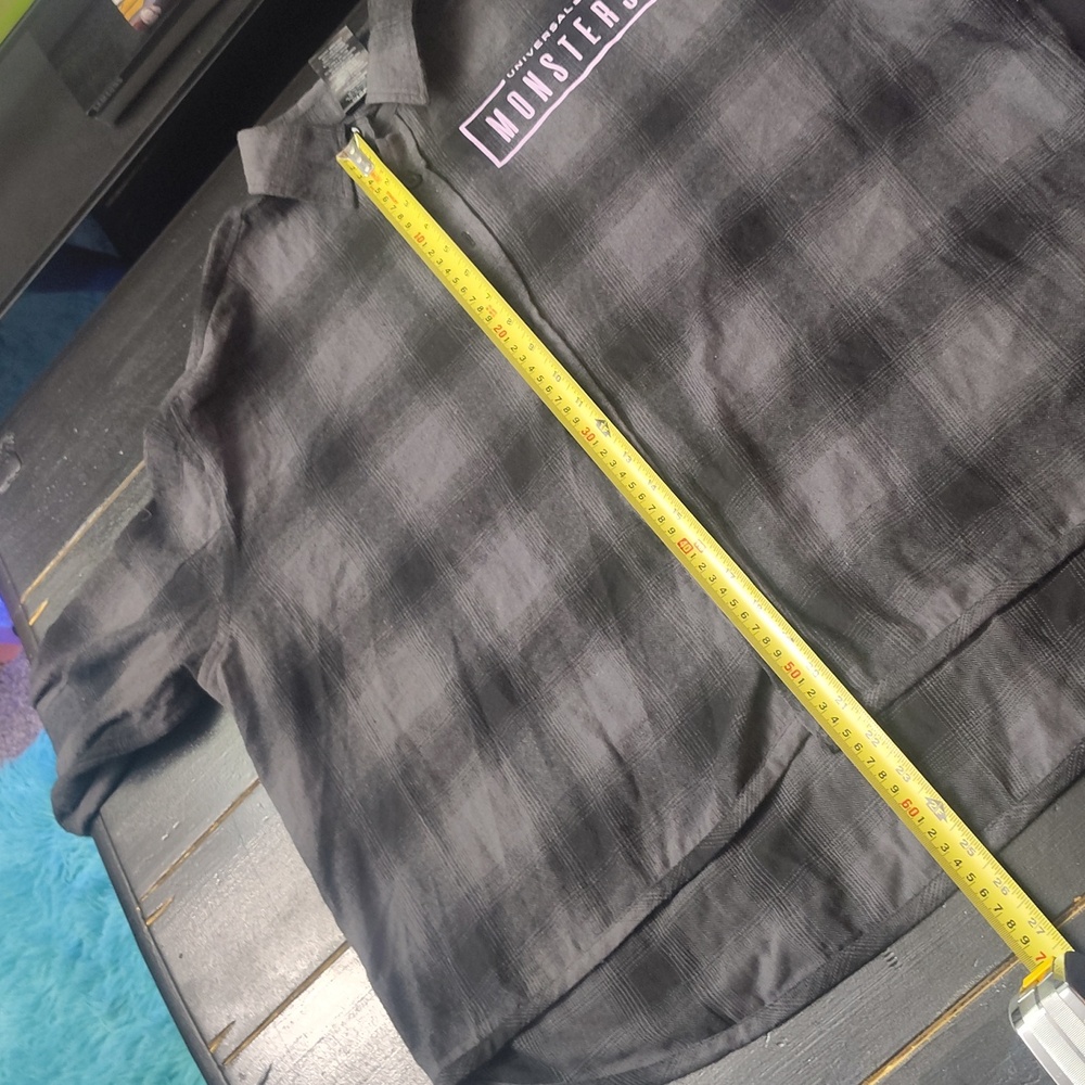UNIVERSAL MONSTERS WOMEN'S PLAID BUTTON UP SHIRT - Picture 11 of 12
